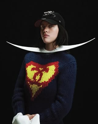 Billie Elish wearing @egon_lab shirt for @elleusa 

Styling @paulsinclaire 
Photography @willyvanderperre