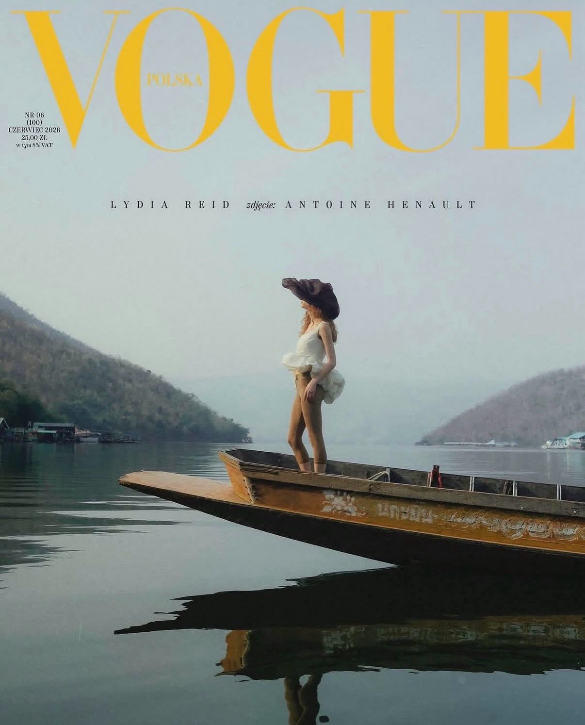 @magdabutrym featured on the cover of the June issue of @vogue.polska 

Photography Antoine Henault
Styling @ashleebarrettbourmier